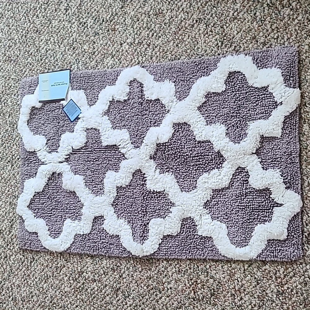 KOHLS PLUSH 2 PIECE MATCHING BATH RUG BUNDLE - Picture 4 of 9